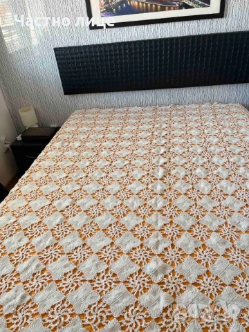 Ръчно бродирана кувертюра., снимка 2 - Декорация за дома - 52232312