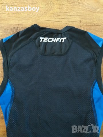 adidas Men's Techfit - страхотен мъжки потник МНОГО ЕЛАСТИЧЕН, снимка 4 - Други - 40125761