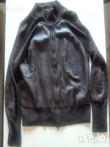 Мъжка кафява жилетка с кожен акцент