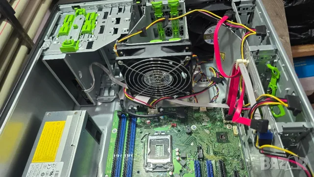 Сървър Fujitsu Primergy TX1310 M1, снимка 4 - Работни компютри - 49524261