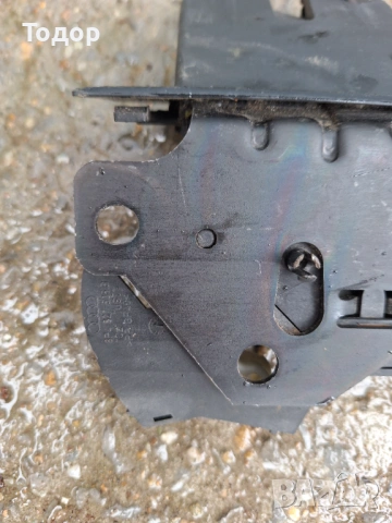 Брава за заден капак Ауди, снимка 3 - Части - 53274638