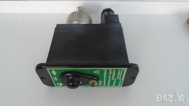 Пресостат Mertik,тип 611,04 от 0,5-5 кр/см2,220V, снимка 2 - Друга електроника - 37665343