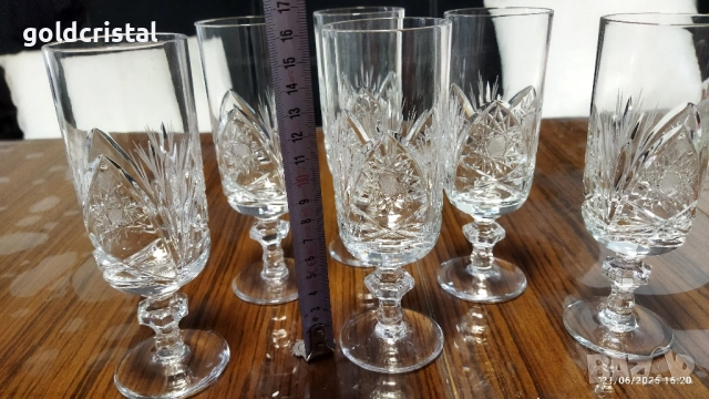 Кристални чаши за вино , снимка 2 - Антикварни и старинни предмети - 36634904