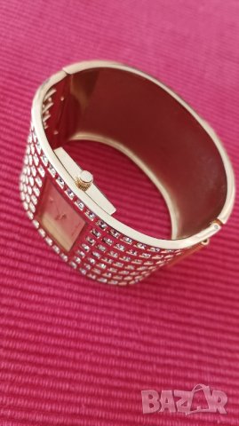 Дамски часовник гривна Charles delon. , снимка 8 - Дамски - 42030044