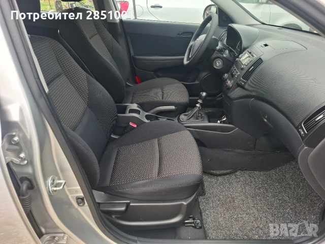 Хюндай i30,1.6 Бензин, снимка 8 - Автомобили и джипове - 54164285