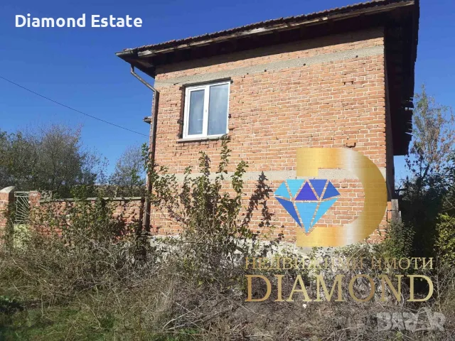 Двуетажна къща в село Медникарово, обл. Стара Загора, снимка 2 - Къщи - 56069465
