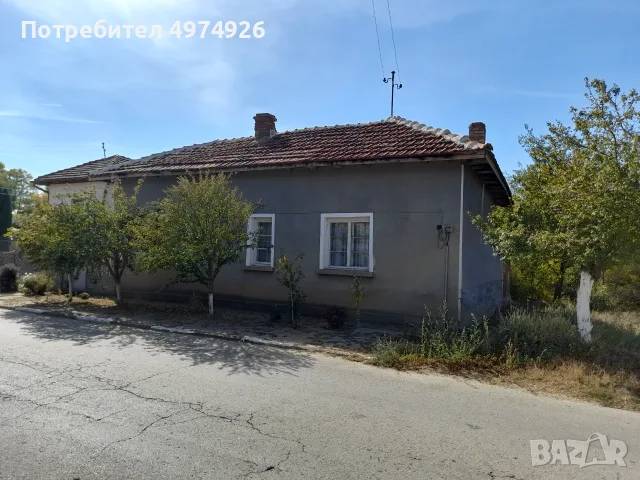Продавам къща в село Бръшляница , снимка 2 - Къщи - 56443404