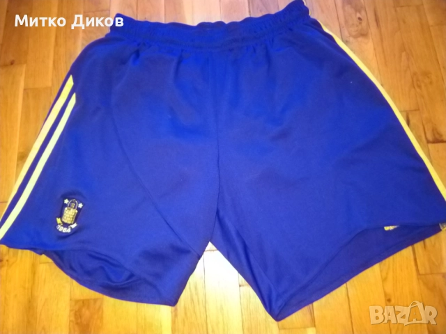 Брьондби футболни шорти маркови на Адидас размер Л 