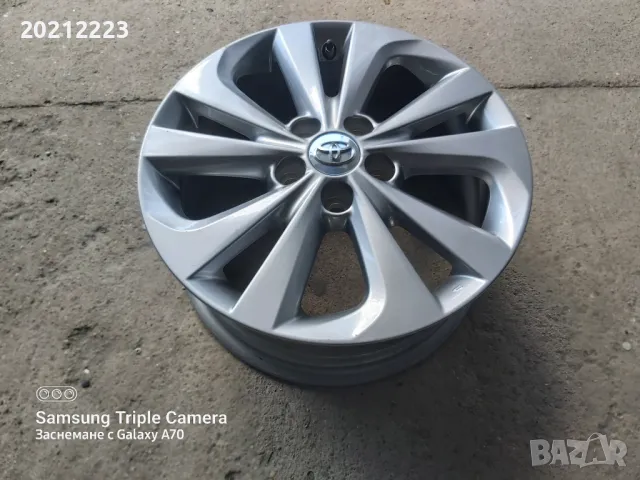 1 брой алуминиева джанта за Тоyota Auris 17, снимка 2 - Гуми и джанти - 50335720