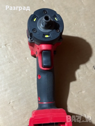 Гайковерт Винтоверт  Milwaukee  18V с две батерии, снимка 13 - Винтоверти - 52902594