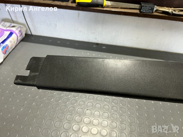 Лявата част на предния лип на бронята за VW Golf 3 , снимка 2 - Части - 53895536