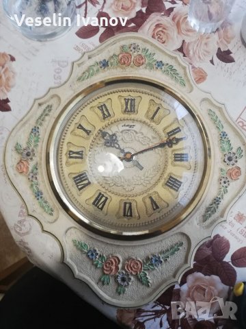 Стенен часовник 