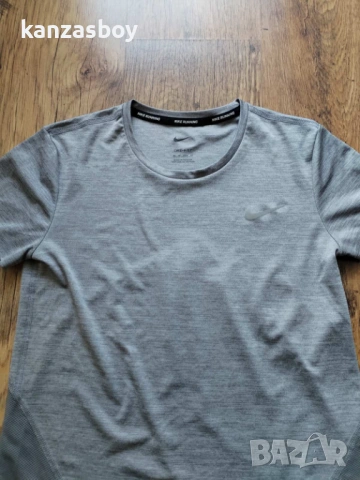 NIKE - страхотна дамска тениска XS КАТО НОВА , снимка 4 - Тениски - 54347310