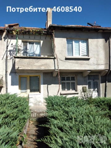 Продава се двуетажна къща в центъра на гр.Средец