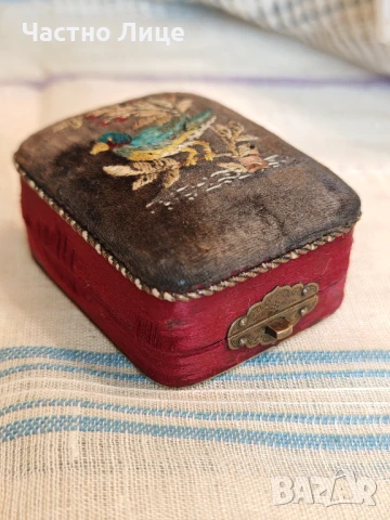 Прекрасна Старинна Княжеска Кутийка за Бижута Пръстени 19 век, снимка 3 - Антикварни и старинни предмети - 51365872