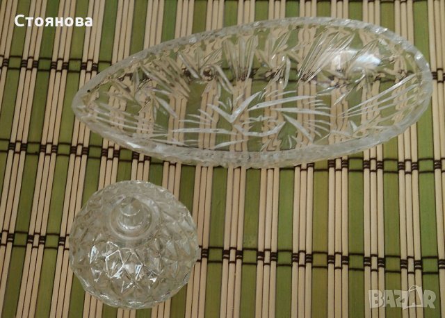 Лот малка стъклена релефна купа с капак и чиния , снимка 2 - Декорация за дома - 33871651