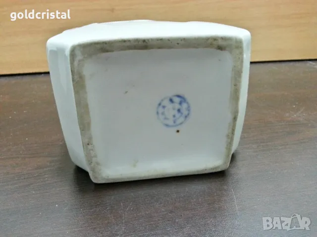 български порцелан буркан , снимка 2 - Антикварни и старинни предмети - 48936586
