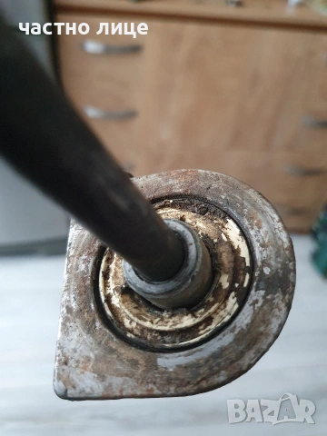 Предна ос с охлюва за километраж на Балканче 50 кубика, снимка 2 - Аксесоари и консумативи - 54132612