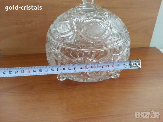 Кристална купа с капак, снимка 3 - Антикварни и старинни предмети - 29771756