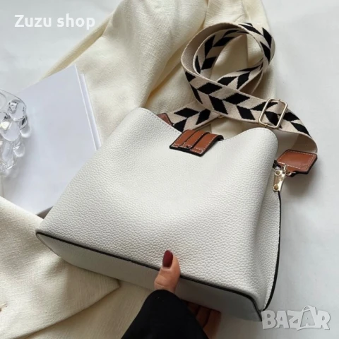 Дамска чанта, снимка 5 - Чанти - 50807133