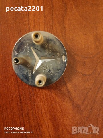 Продавам - 2 бр оригинални емблеми за Мерцедес, снимка 2 - Аксесоари и консумативи - 31081755