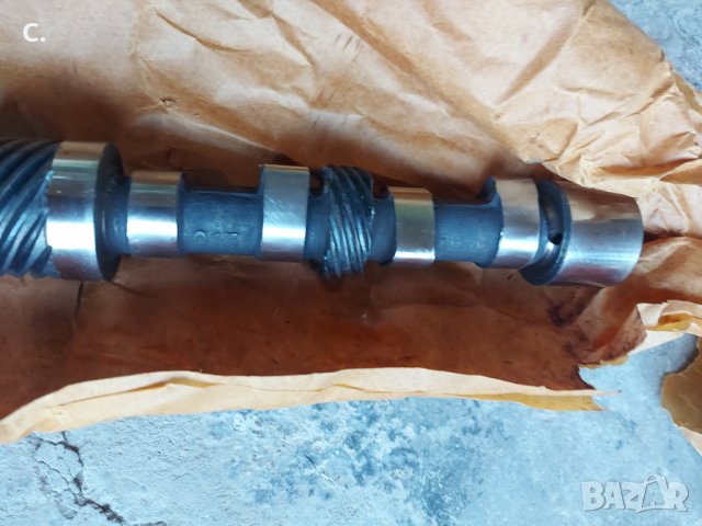 Нов оригинален разпределителен вал за москвич 408, снимка 2 - Части - 37424767