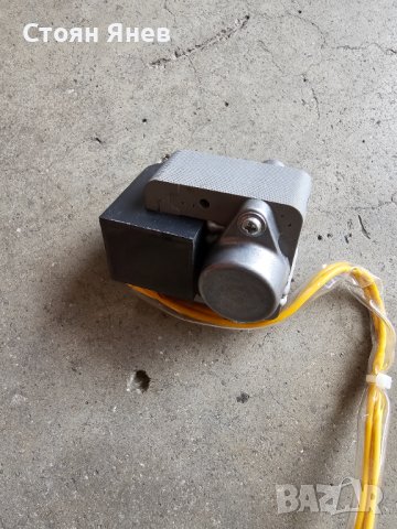 Ел Мотор - 1.2w - 220v, снимка 2 - Други машини и части - 42052849