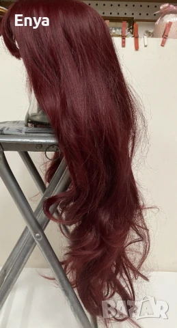 Перука дълга с бретон - цвят бургунди - 60 см, снимка 2 - Аксесоари за коса - 51090680