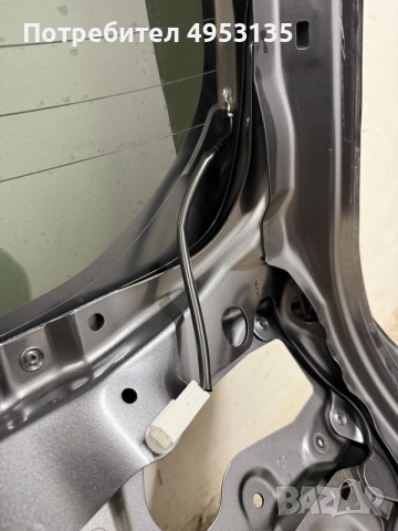 Задна врата и прозорец Toyota Rav4 XA50, снимка 6 - Части - 56133454