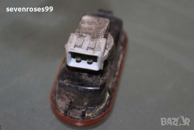 Мигач калник VW Passat 3, снимка 3 - Части - 36856828