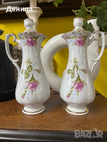 CHODZIEZ  Полски канички с нежни рози и пръски позлата Вместимост-180 мл на око Височина-17.5 см, снимка 2 - Други - 52150334