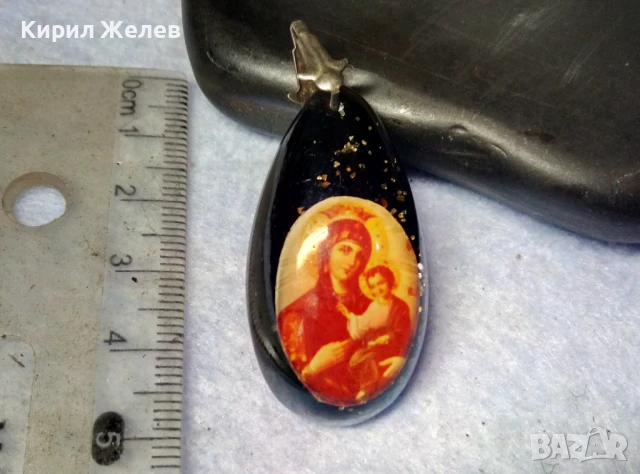 ПРАВОСЛАВНА ИКОНКА от СМОЛА РЕТРО РЕЛИГИОЗНО АРТ БИЖУ 50675