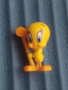 Туити (Tweety) - оригинална Kinder играчка от шоколадови яйца Киндер, снимка 1