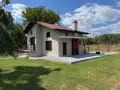Масивна двуетажна къща в с. Съединение, снимка 1