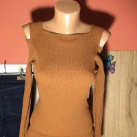 🧡👜Красив пуловер от фина рипсена материя в цвят камел,s размер👉12 лв.👜, снимка 1 - Блузи с дълъг ръкав и пуловери - 30979457