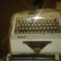 Стари пишещи машини, снимка 1 - Антикварни и старинни предмети - 29454265