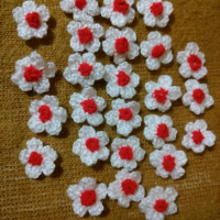 6 броя плетени цветя с мънисто за декорация и украса, снимка 4 - Други - 38995425