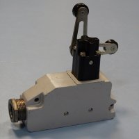 краен изключвател KONTAKTA Pn2-1V2-5 15A 380V Limit Switch, снимка 2 - Резервни части за машини - 37719355