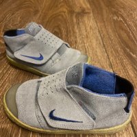 Оригинални Nike естествен велур, снимка 2 - Детски обувки - 31290825