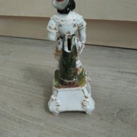 порцеланова статуетка-мускетар, снимка 3 - Други ценни предмети - 40530252