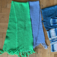 Плетени дрехи, снимка 2 - Шапки, шалове и ръкавици - 44649678