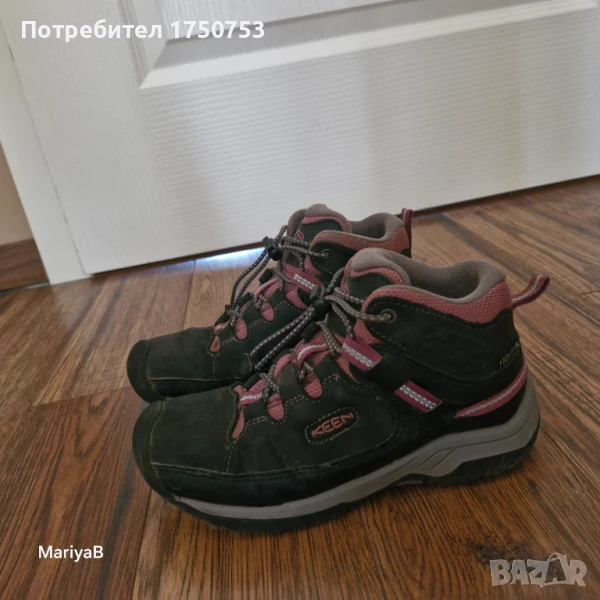 Туристически обувки Keen, снимка 1