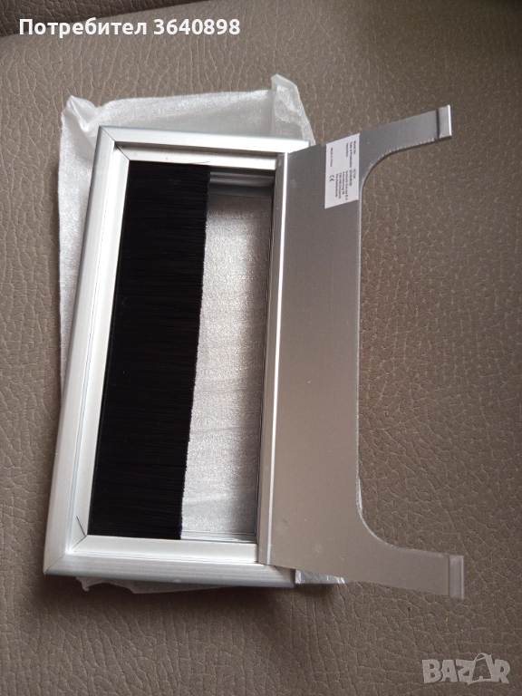 Покритие за кабелен проход, снимка 1