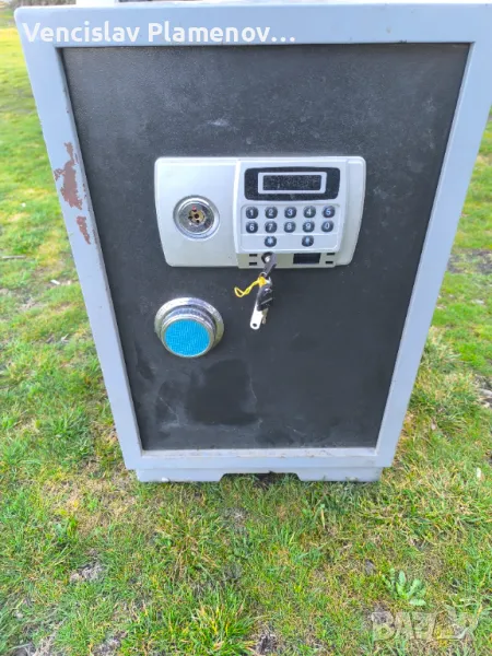 Метален сейф , снимка 1