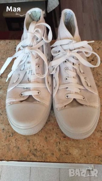 Снежно бели кецове, снимка 1