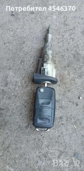 Патронник с ключ за външна шофьорска врата за Волксваген Голф 5 1.9 дизел 105к.с 2006г , снимка 1