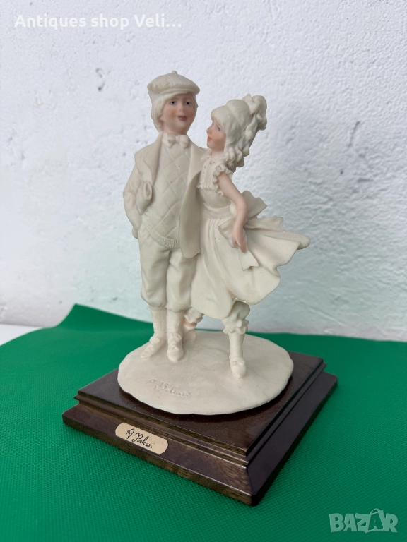 Колекционерска фигура Capodimonte №7651 , снимка 1