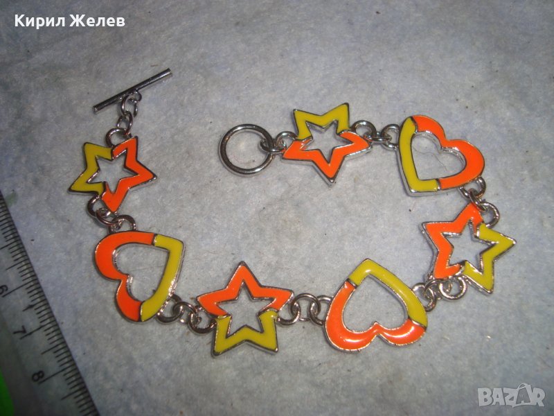 ЕМАЙЛИРАНА СРЕБРИСТА ФИГУРАЛНА АРТ ГРИВНА СЪРЧИЦА ЗВЕЗДИ от БЛАГОРОДНА СТОМАНА НЕРЪЖДАЕМА 31480, снимка 1