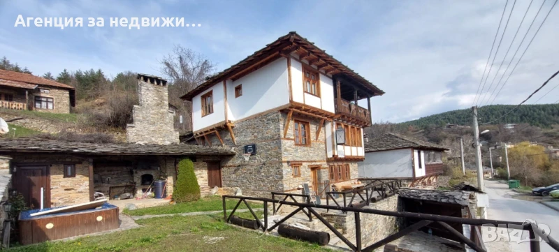 Продава КЪЩА в с.Лещен, снимка 1