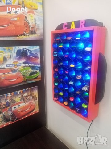 Детската светеща поставка за колички с дистанционно управление , снимка 1 - Коли, камиони, мотори, писти - 39758907